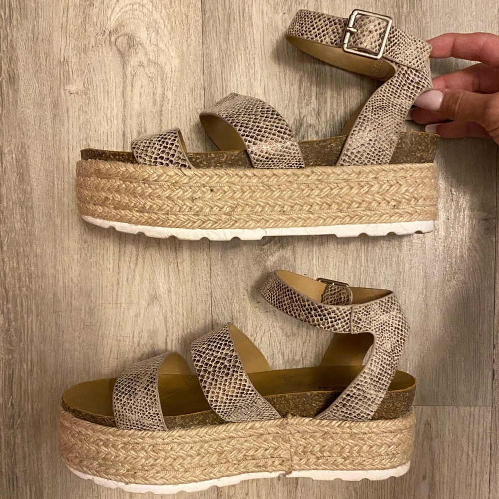 SODA Womens Platform Espadrilles Wedges Sandals Snakeskin Cream Beige Black Sz 8 - Picture 7 of 12